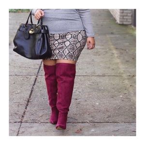 Burgundy Plus thigh boots from Elloqui